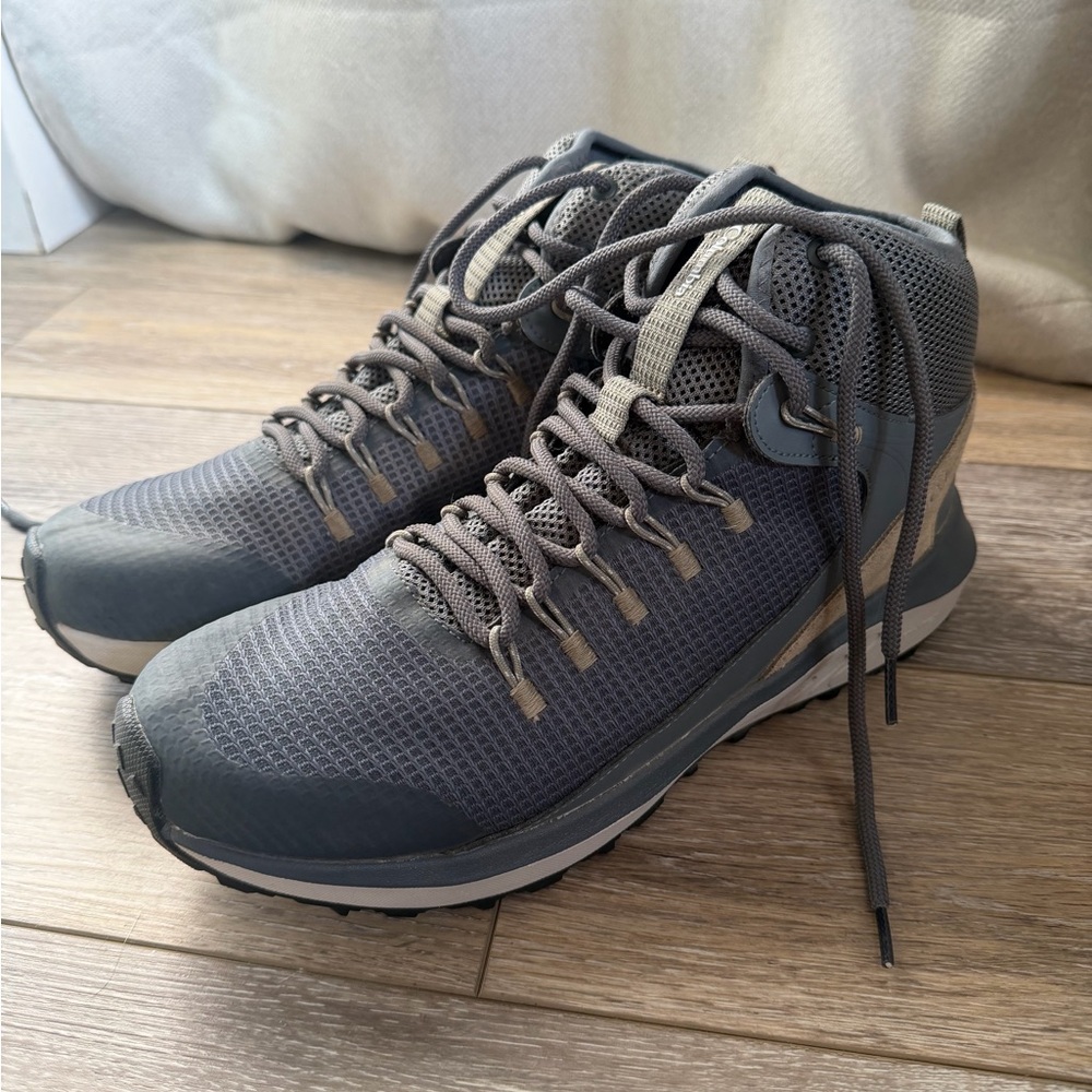 Columbia Gray Athletic High-Tops